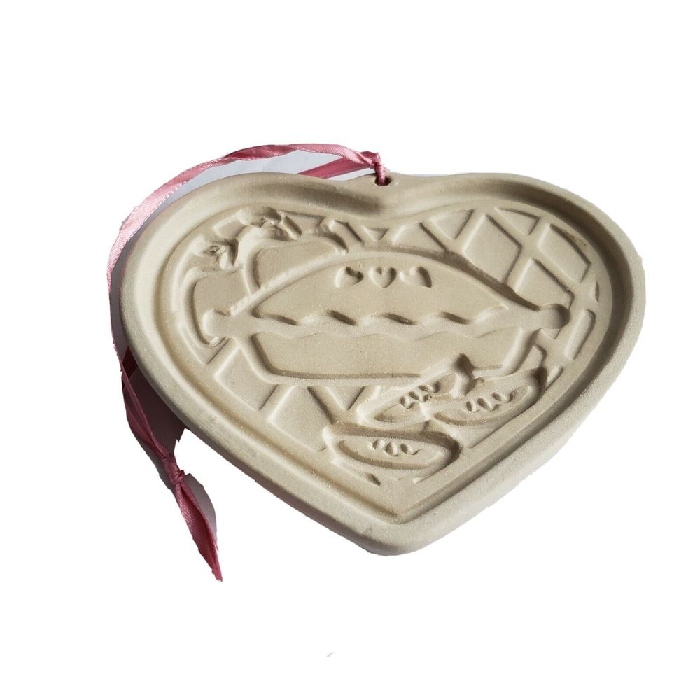 Pampered Chef Family Heritage Stoneware Ltd Ed.Welcome Home Heart 1998 Valentine